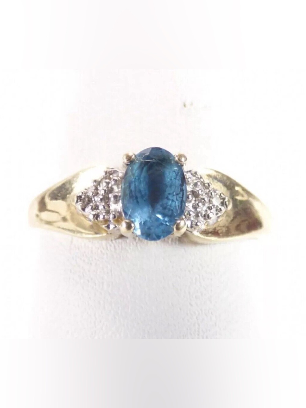 Vintage 10k yellow gold Swiss blue topaz and diamond ring - Picture 2 of 2